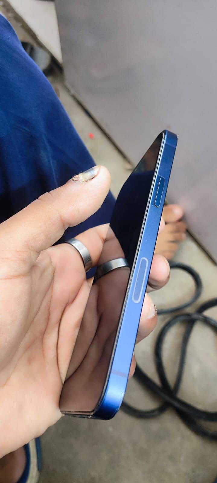 Apple iPhone 12 1