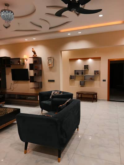 Fully Furnished (Daily, Weekly, Monthly) Basis Independent Portion 1 Kanal 2 Bed 100K, 1 Kanal 4 Bed 150K, Basis For Rent Send Message On My WhatsApp & I Will Send Video