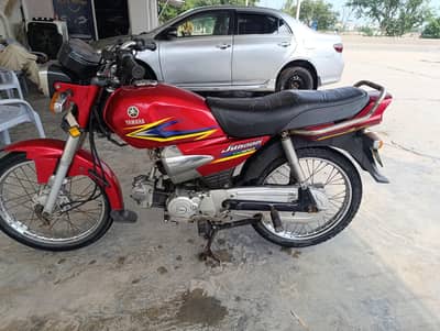 Yamaha Junoon
