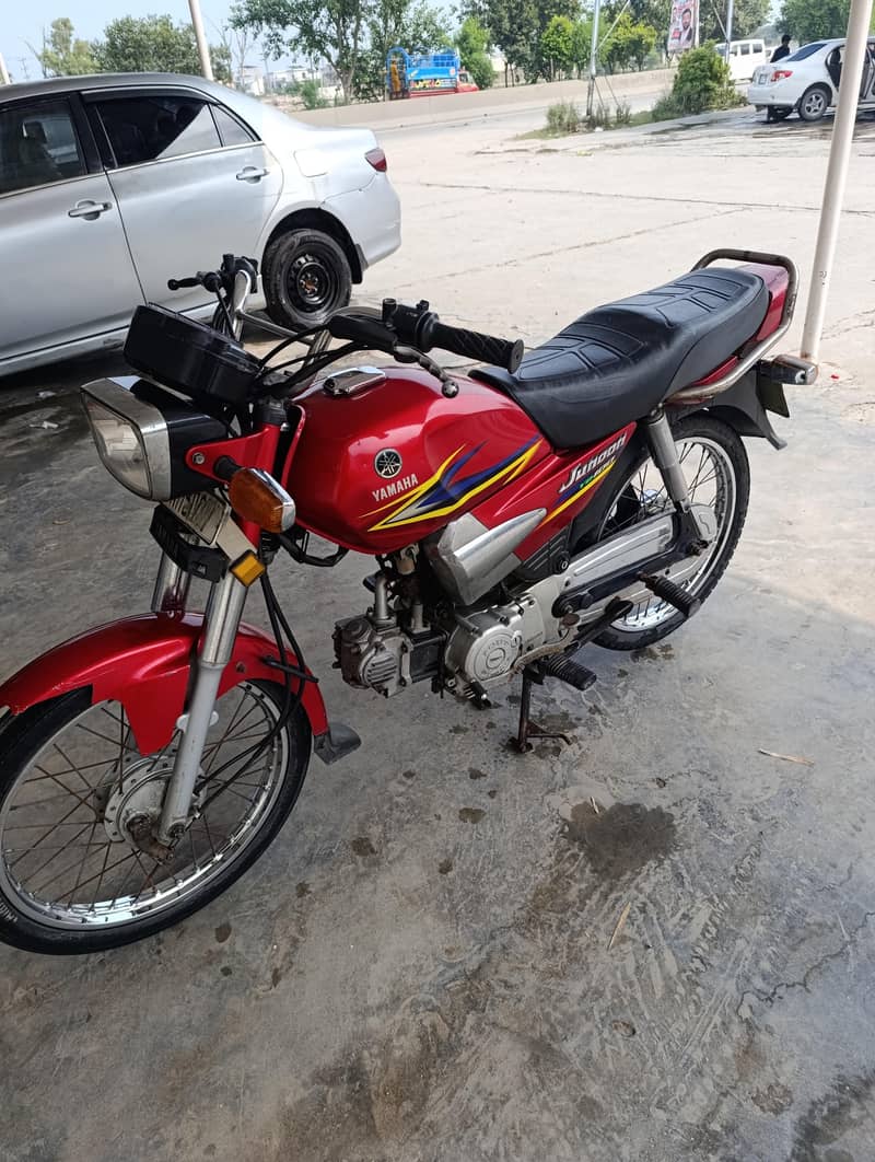 Yamaha Junoon 1
