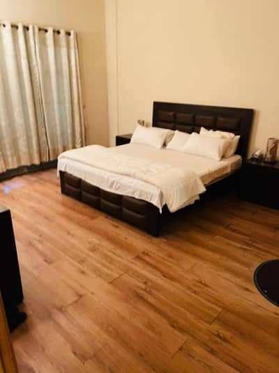 CANTT,EXECUTIVE FURNISHED APARTMENT FOR RENT MAIN BOULEVARD GULBERG GARDEN TOWN CANAL ROAD UPPER MALL SHADMAN GOR ZAMAN PARK LAHORE