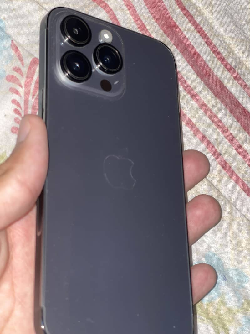 Apple iPhone 14 Pro Max 3