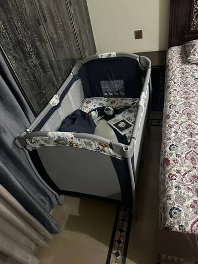 baby cot