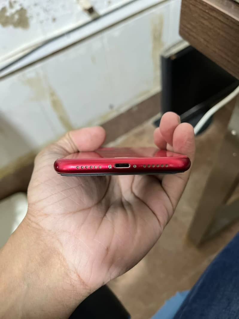 Apple iPhone 11 3