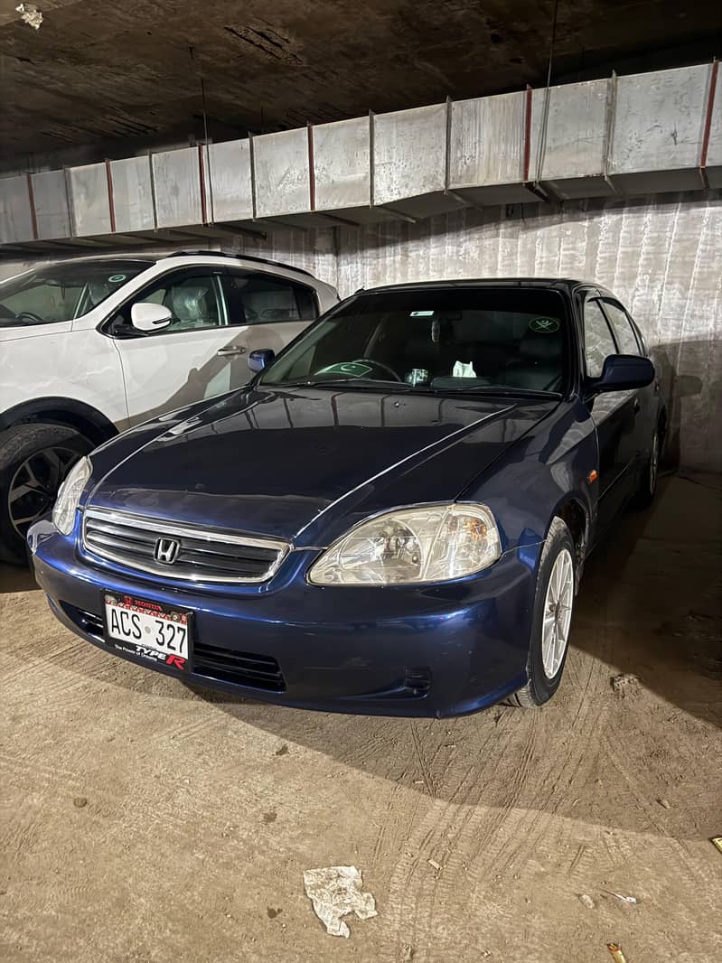 2000 eix civice 1