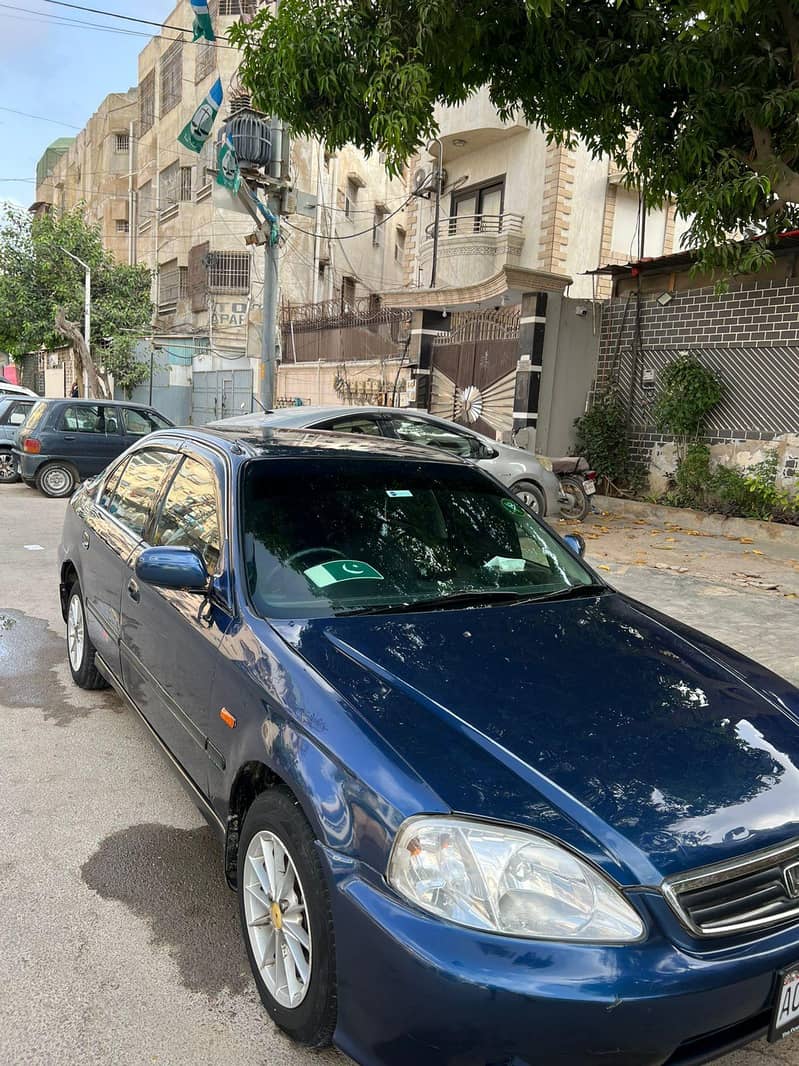 2000 eix civice 4