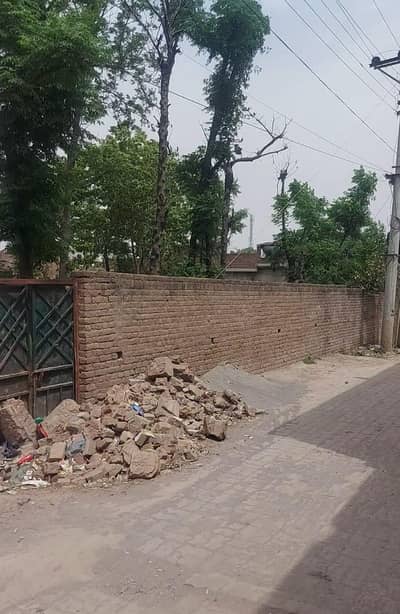 plot  for sale  reasonable prize carpated road.