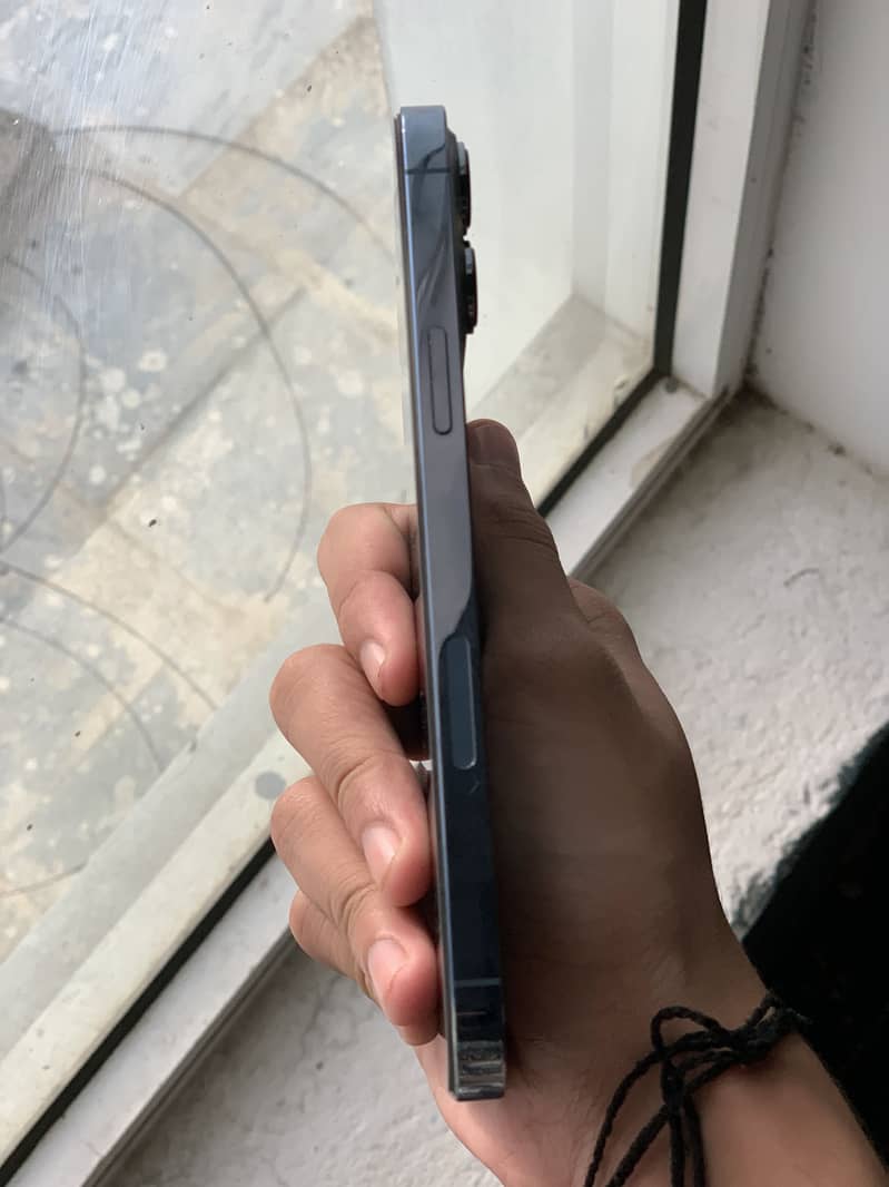 Apple iPhone 13 Pro Max 5