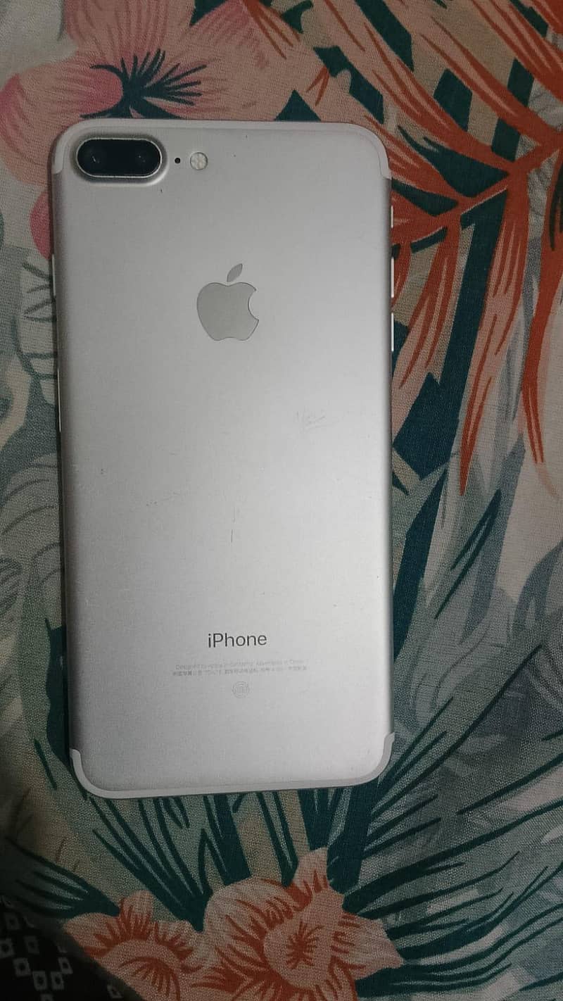 Apple iPhone 7 Plus 4