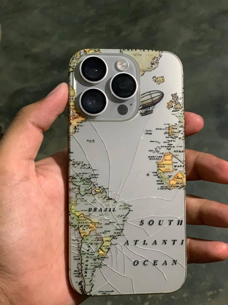 Apple iPhone 15 Pro 0