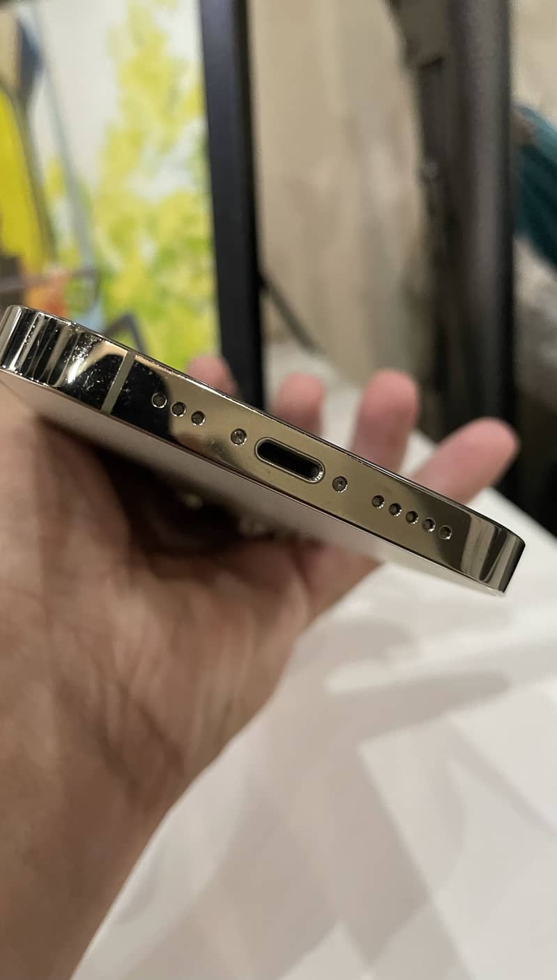 Apple iPhone 14 Pro 1