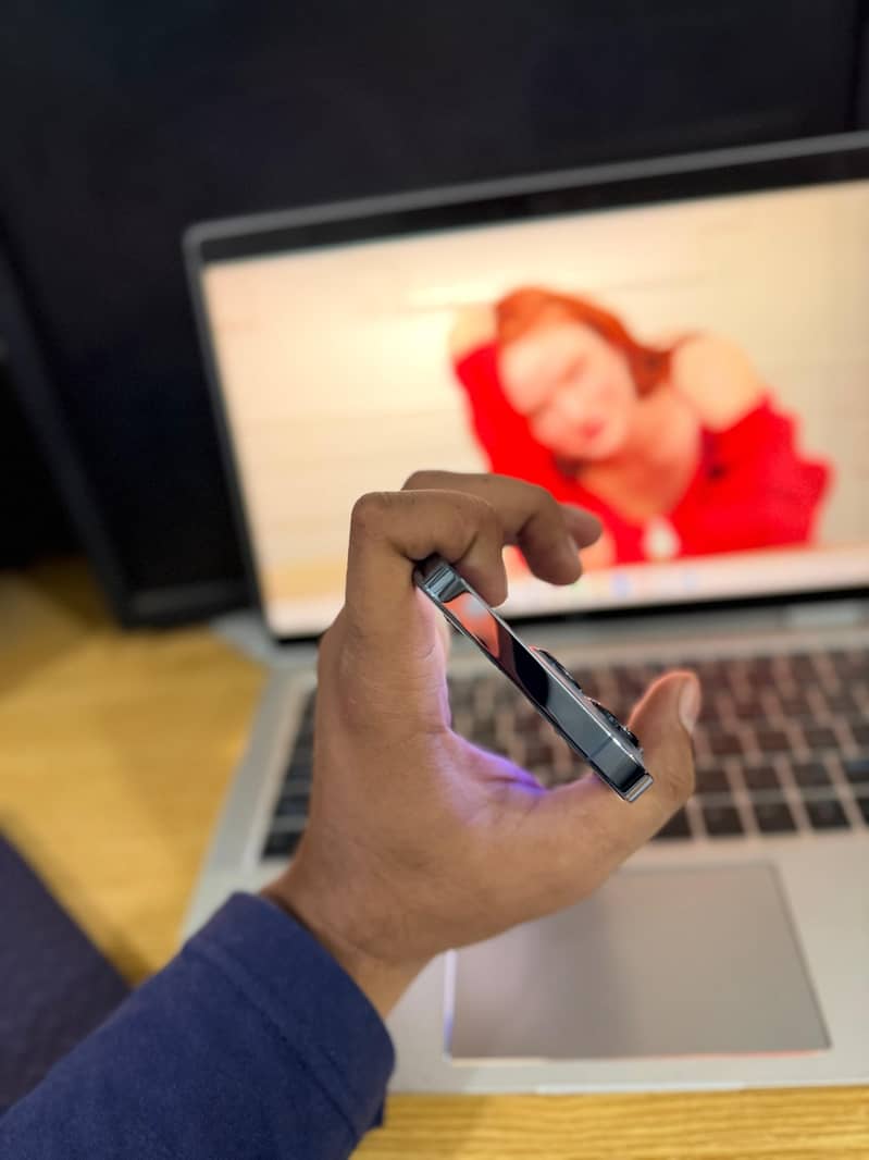 Apple iPhone 13 Pro 3