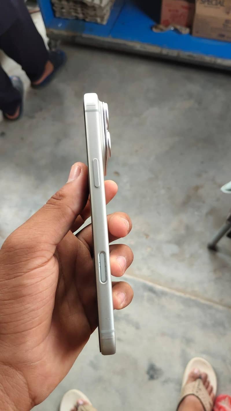 Apple iPhone 17 Pro Max 5