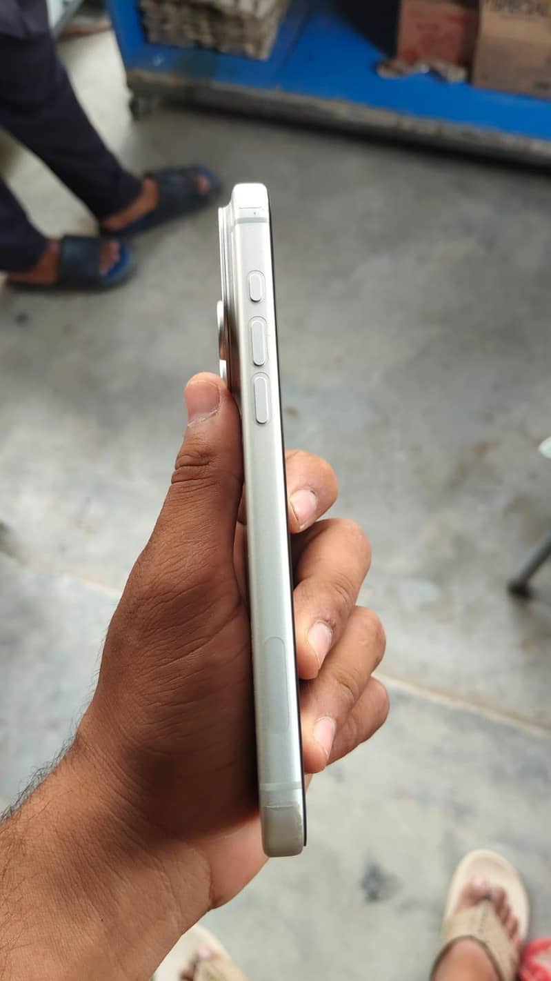 Apple iPhone 17 Pro Max 7