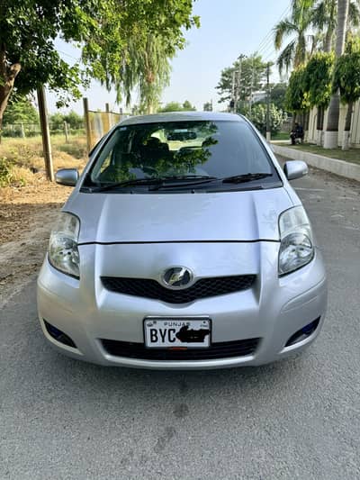 Toyota Vitz 2014 model neat clean car