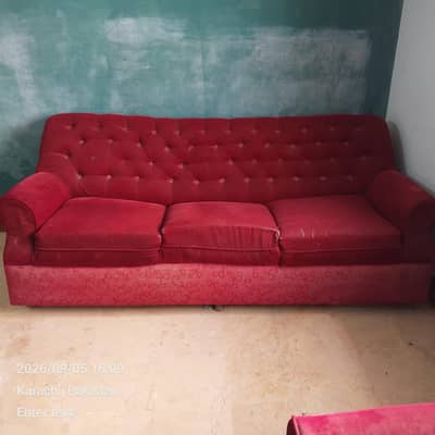 Red 5 seater sofa set for sell