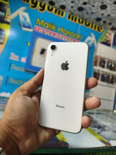 Apple iPhone XR
