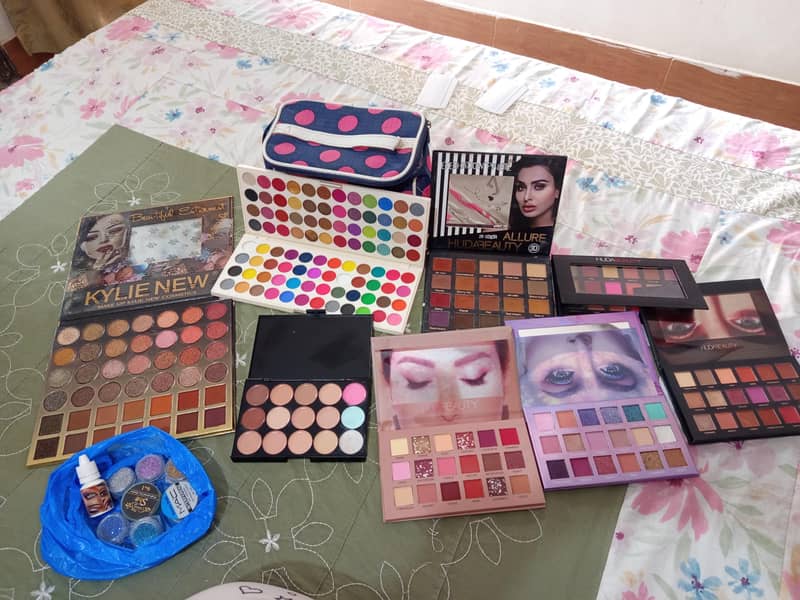 eye shadows pallets 1