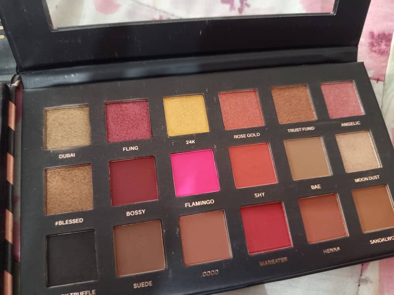 eye shadows pallets 8