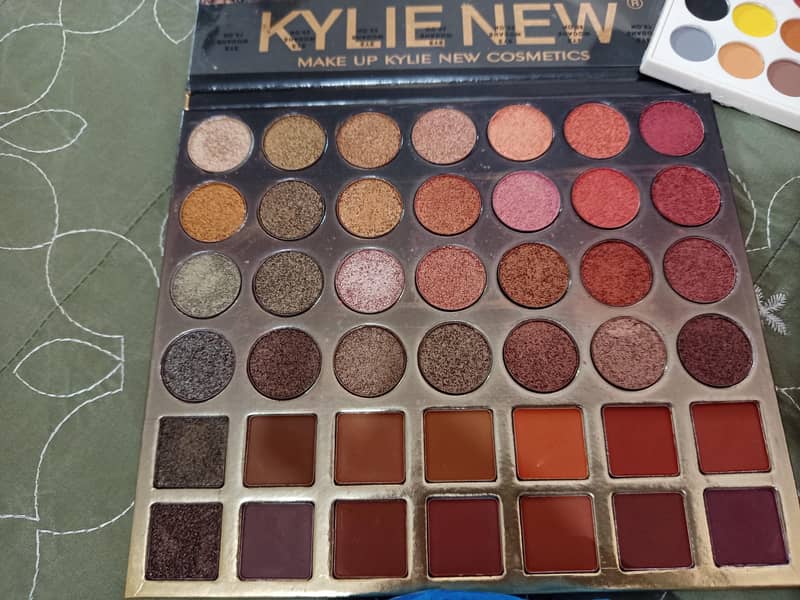 eye shadows pallets 9