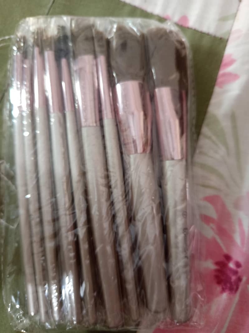 eye shadows pallets 13