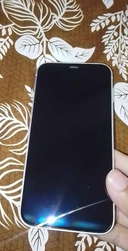 Apple iPhone 12 4