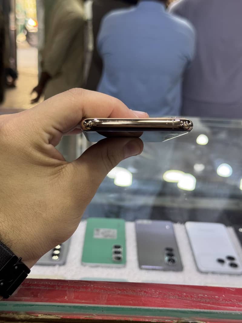Iphone 11 pro jv 3