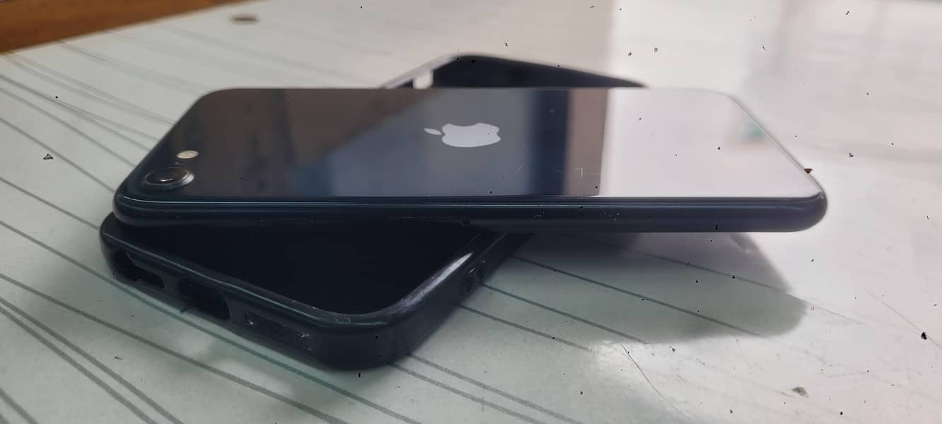 Apple iPhone SE 3