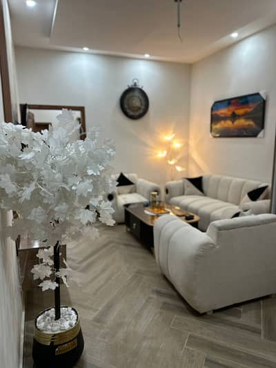 Per day luxury flat available