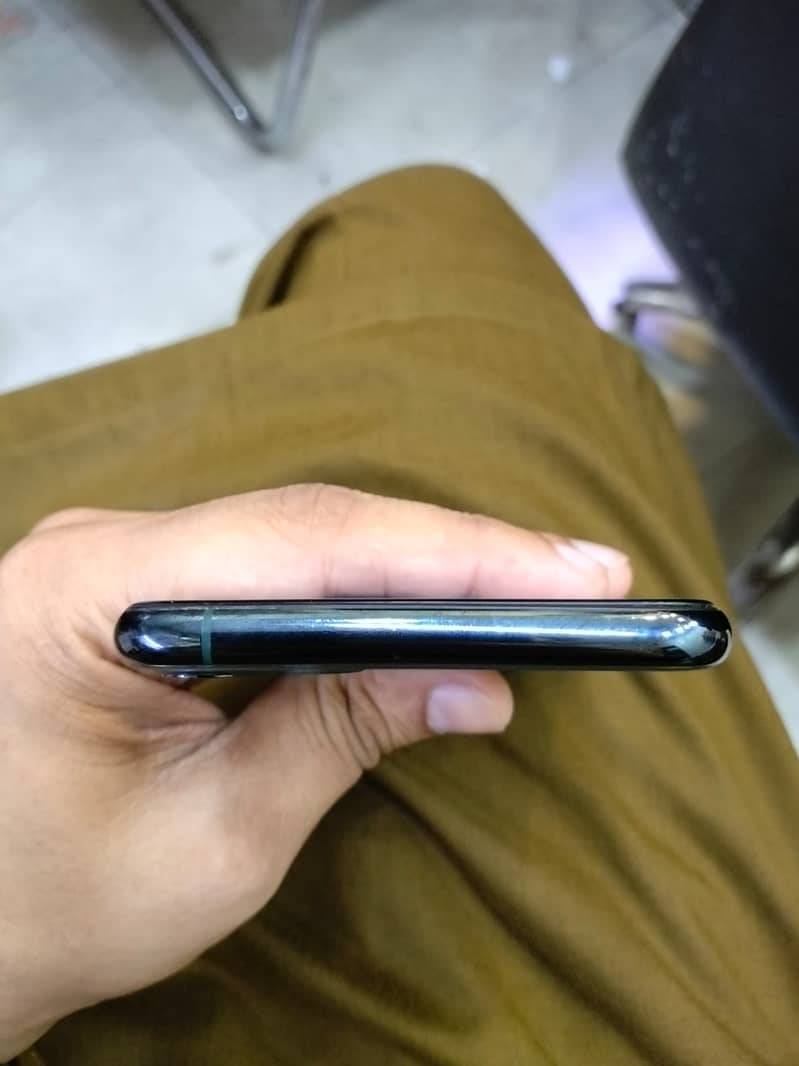 Apple iPhone 11 Pro Max 5
