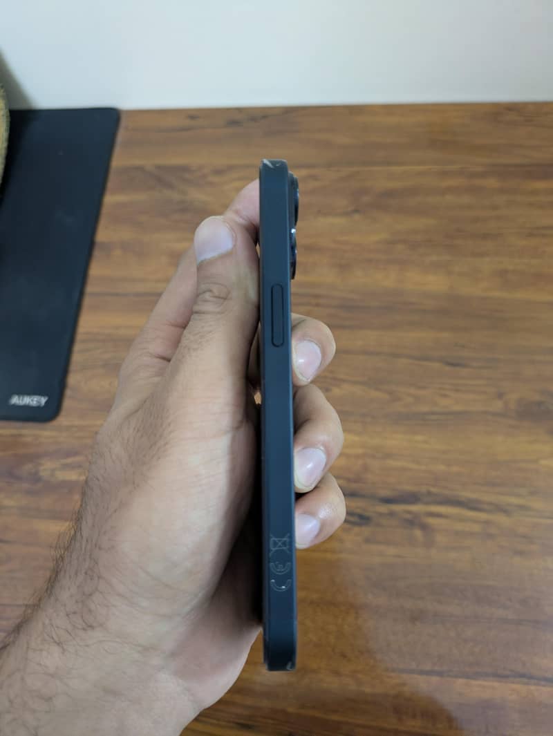 Apple iPhone 14 2