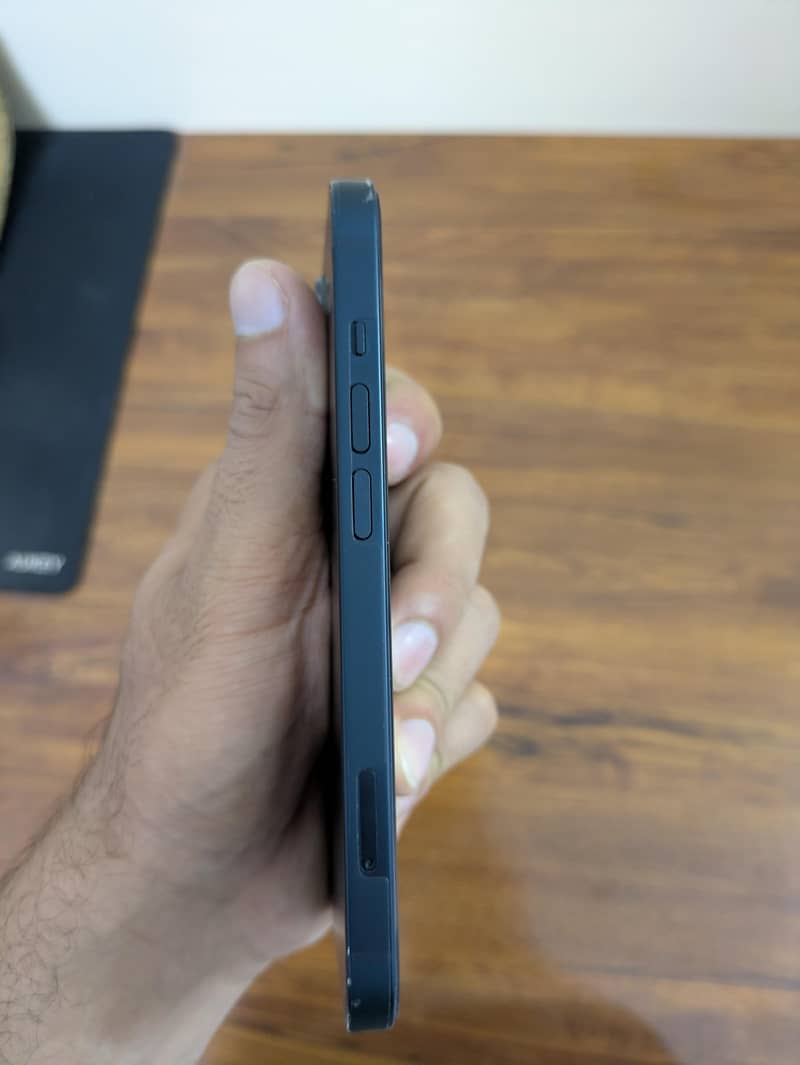 Apple iPhone 14 3