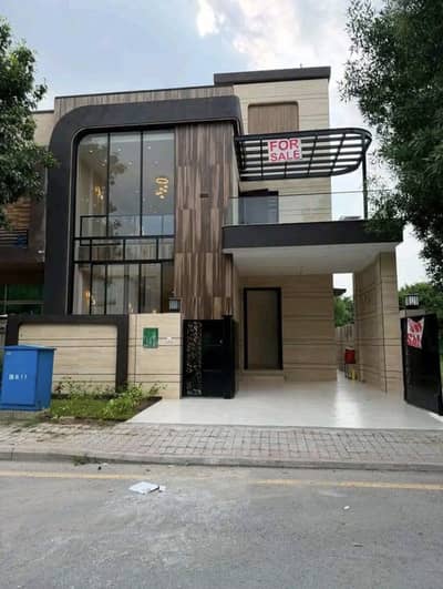8 MARLA MODERN STYLE HOUSE FOR SALE AT BAHRIA TOWN LAHORE