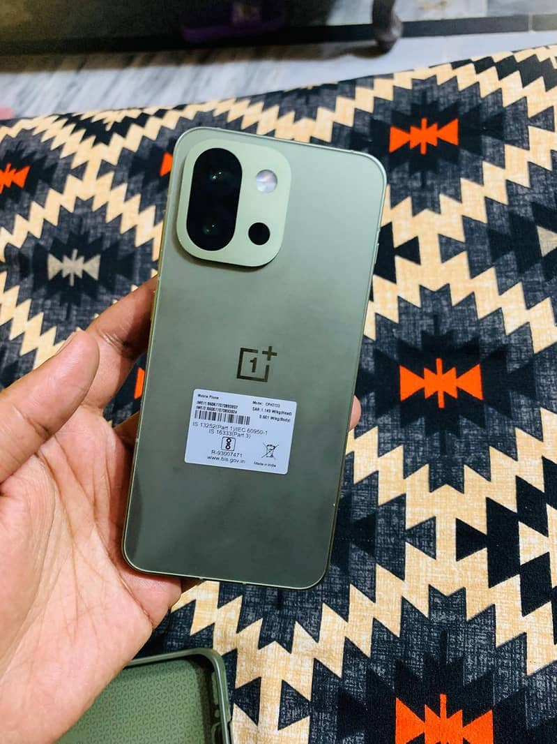 One Plus 13s 3