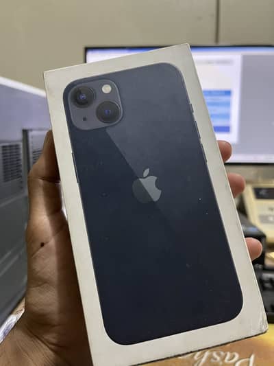 Apple iPhone 13