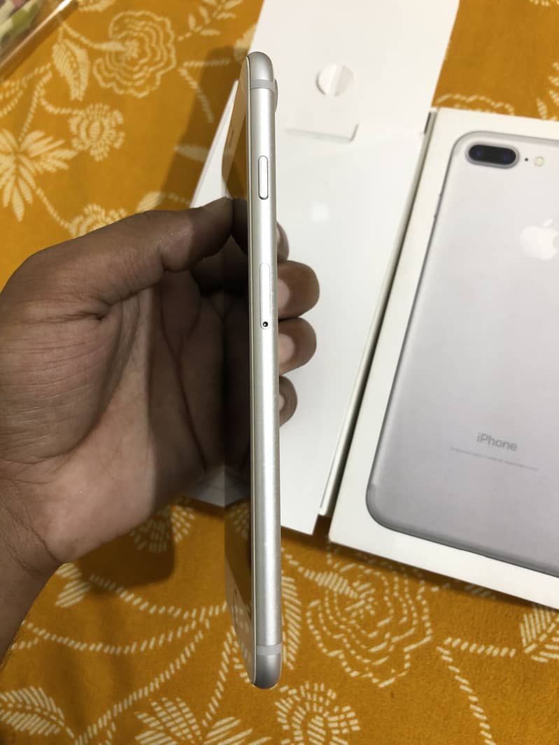iPhone 7 Plus new condition 8