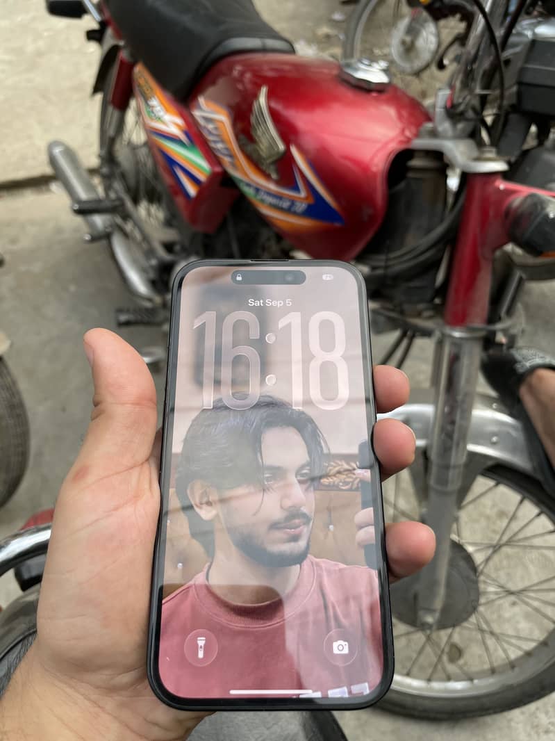 Apple iPhone 15 1