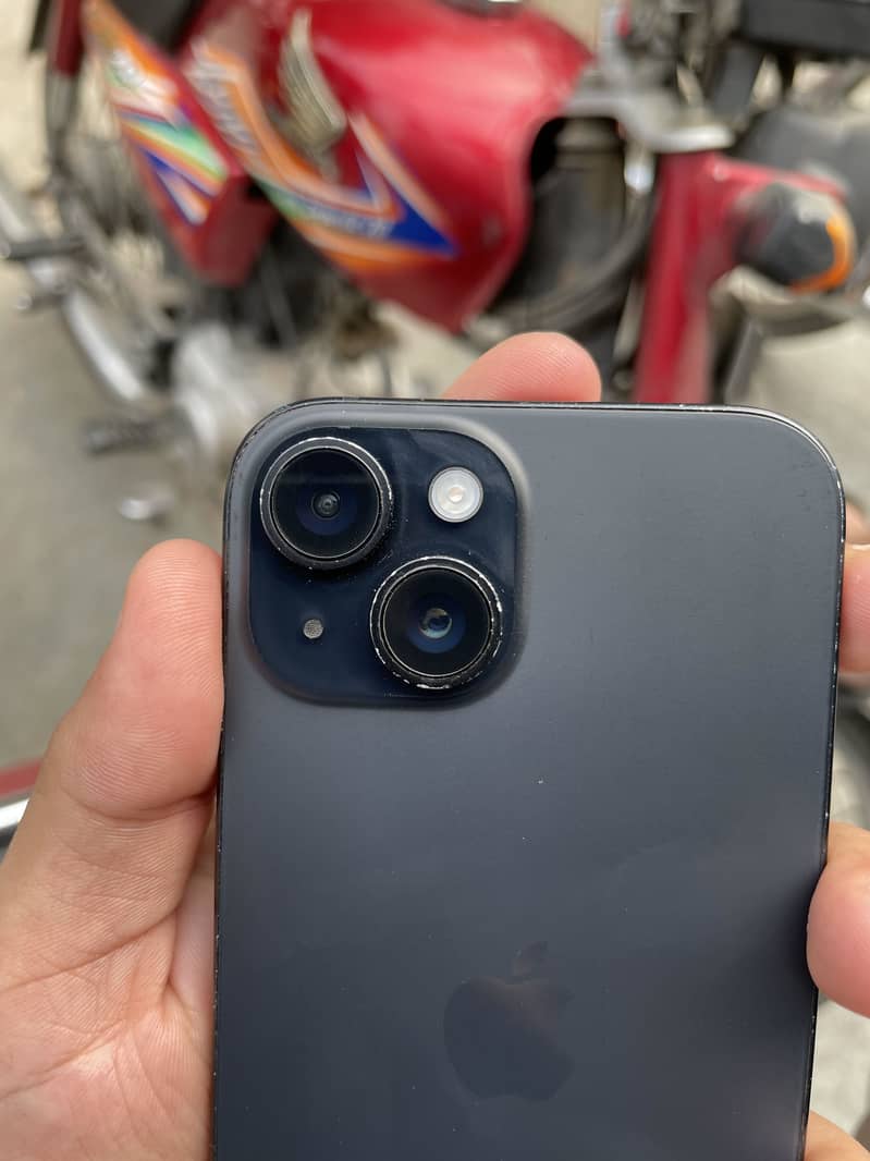 Apple iPhone 15 6