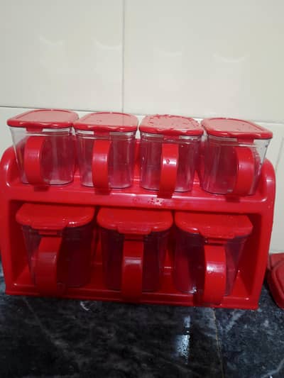 Spice rack with 7 jars