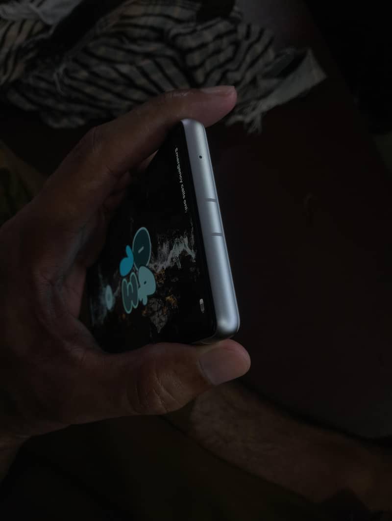 Google Pixel 7a 4