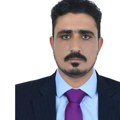 professional driver here 10+ experience+ united Arab Emirates