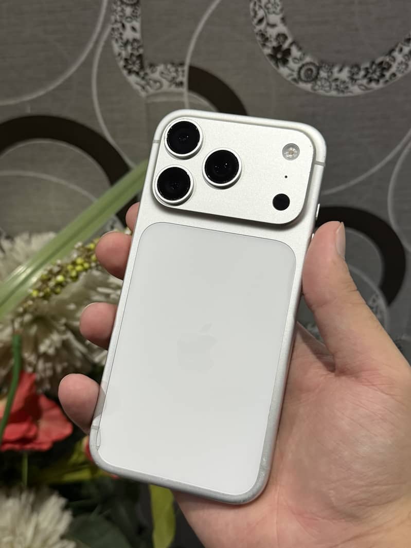 Apple iPhone 17 Pro 7
