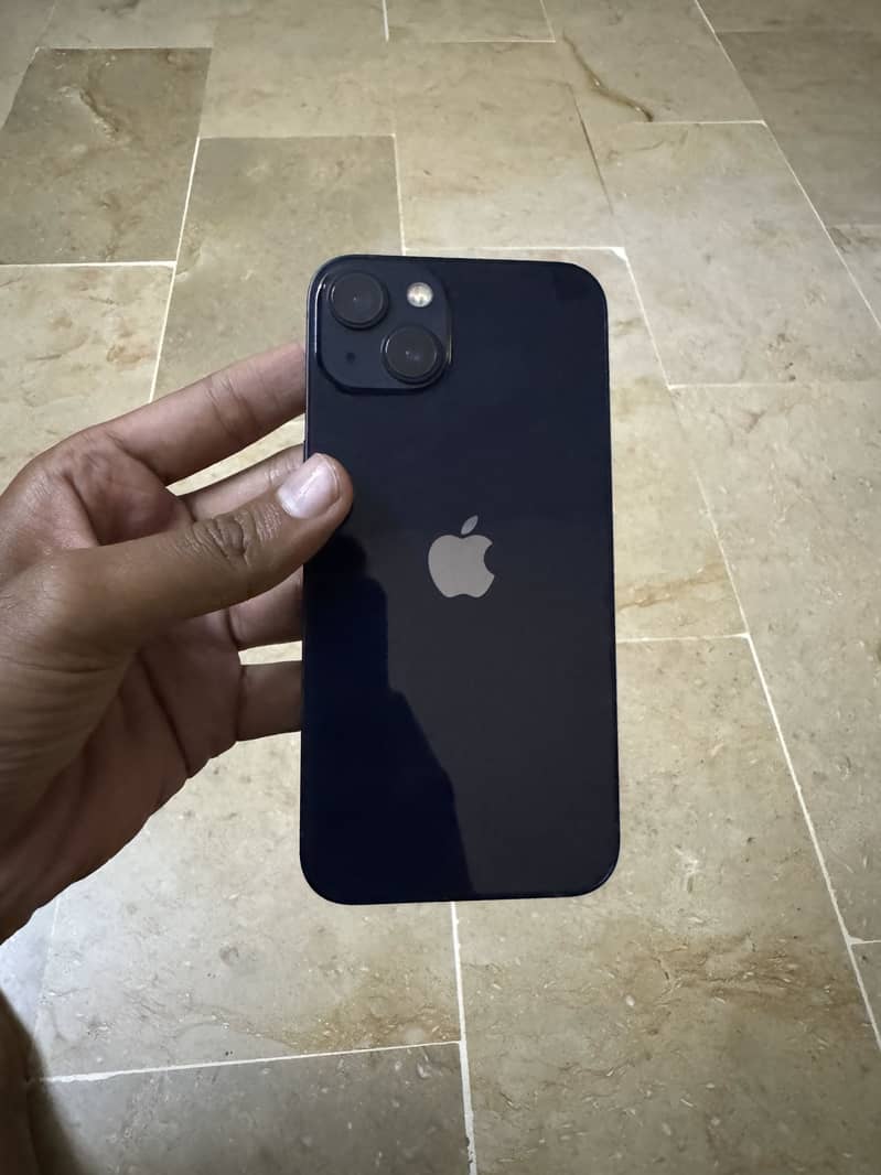 Apple iPhone 13 6