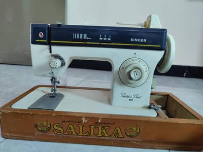 singer golden girl Rare sewing machine