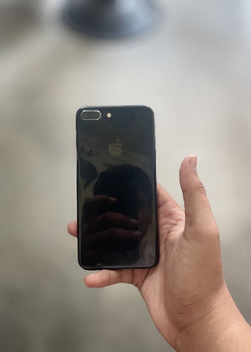 Apple iPhone 7 Plus 2