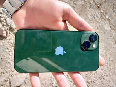 Apple iPhone 13