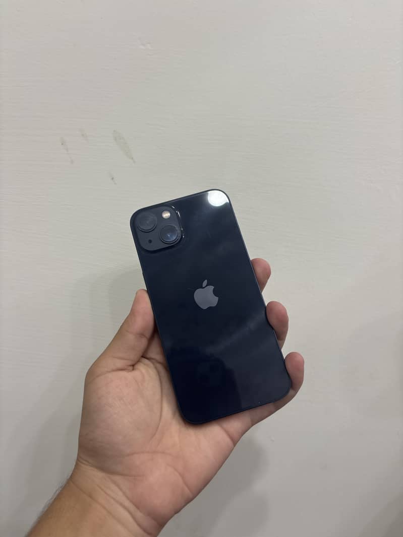 Apple iPhone 13 0