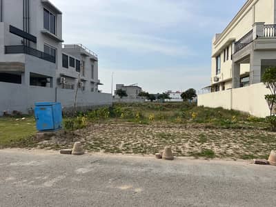 1 Kanal Plot No 636 Urgent For Sale in DHA Phase 7 Block U Prime Location