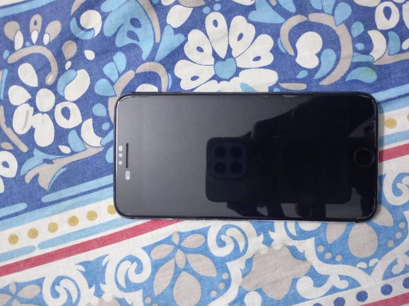 Apple iPhone 8 Plus 0