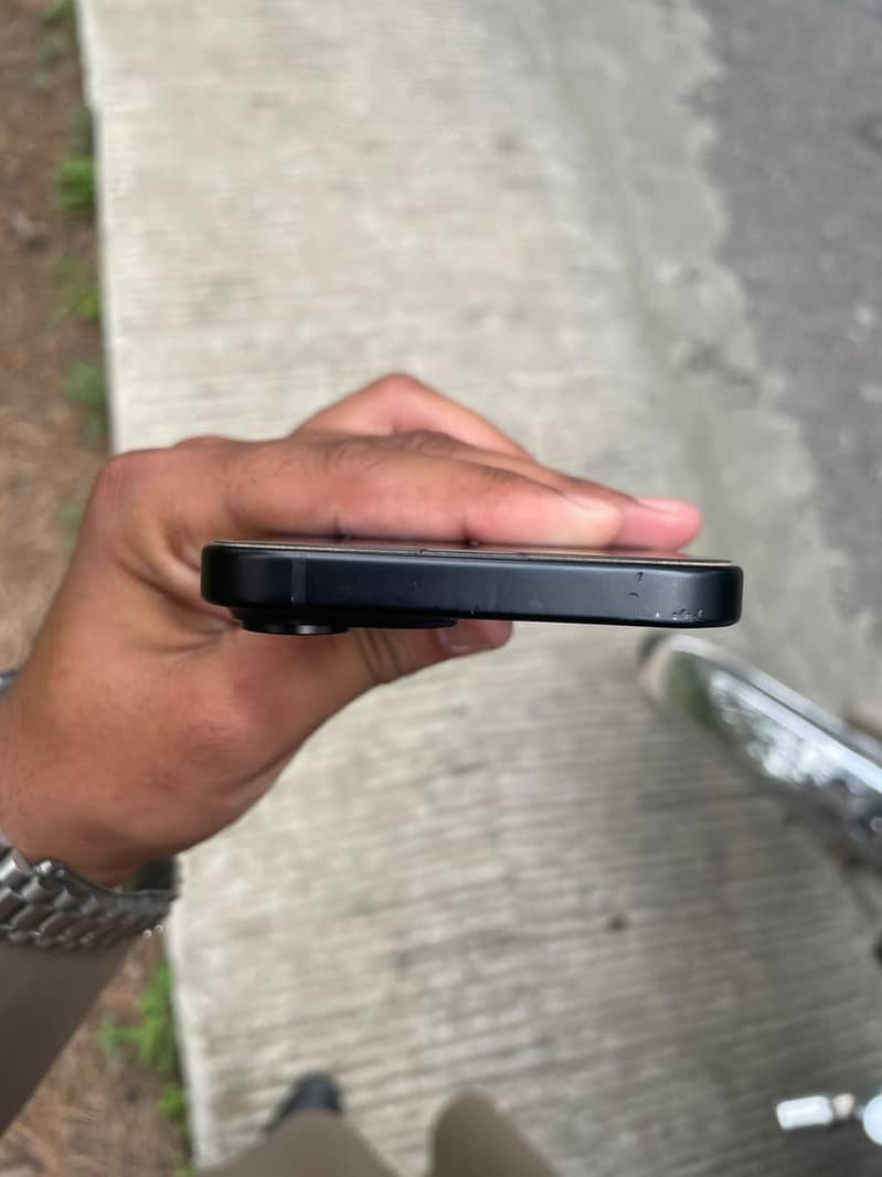 Apple iPhone 15 3